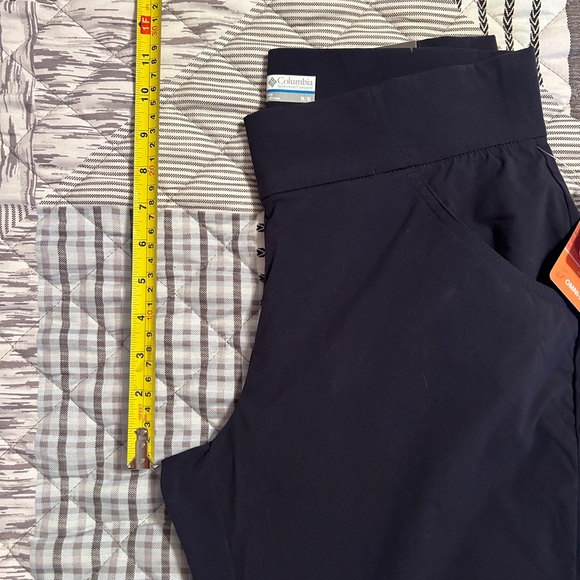 Ladies Columbia Pants - Picture 10 of 12